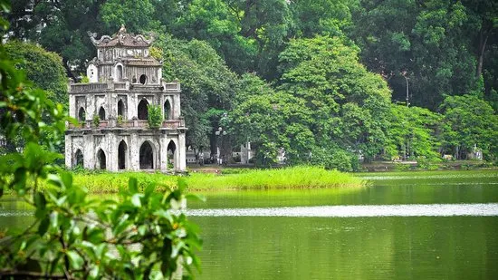 Hoan Kiem Lake, Hanoi, Vietnam